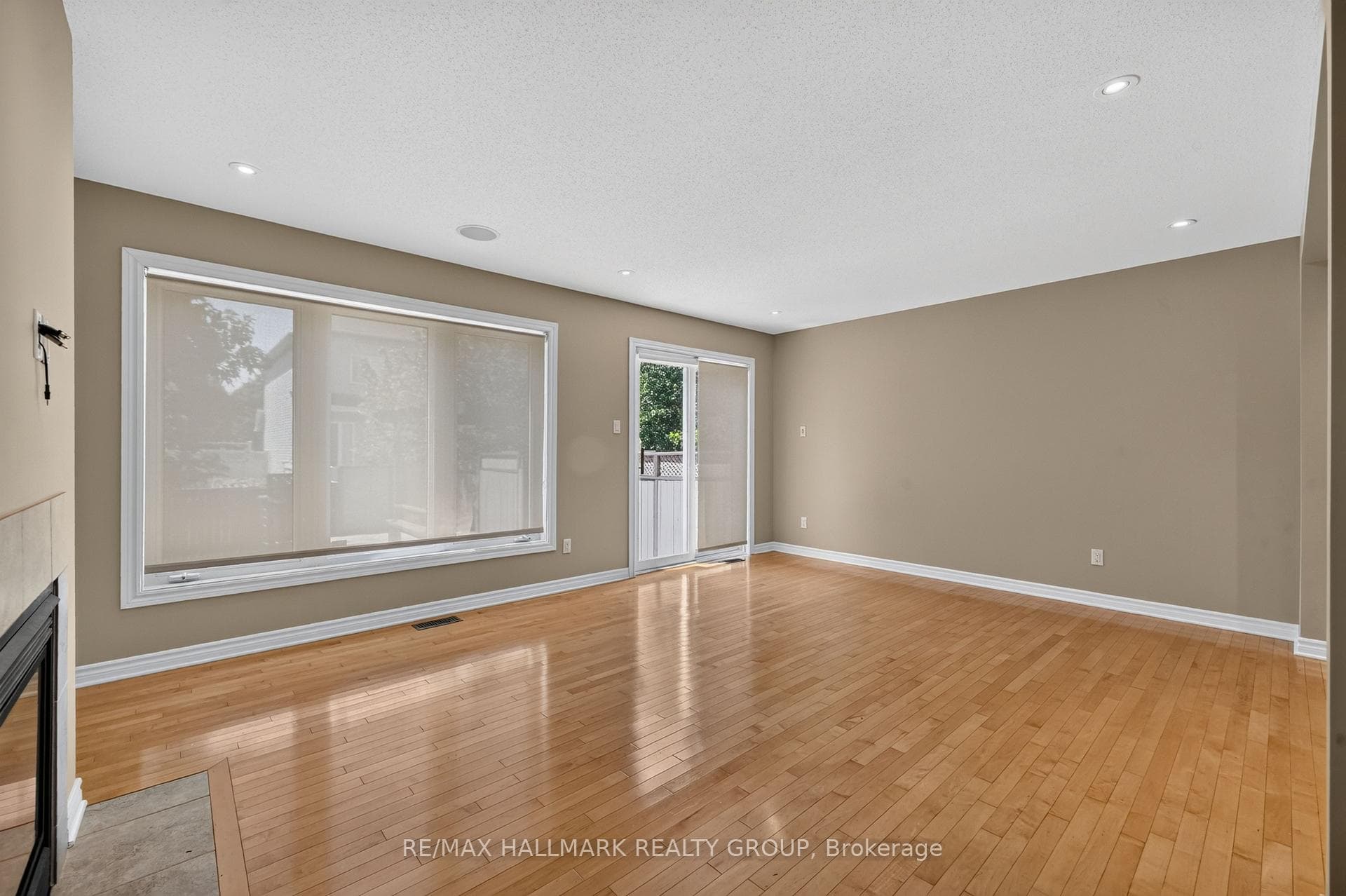 2028 MELETTE Crescent photo 5