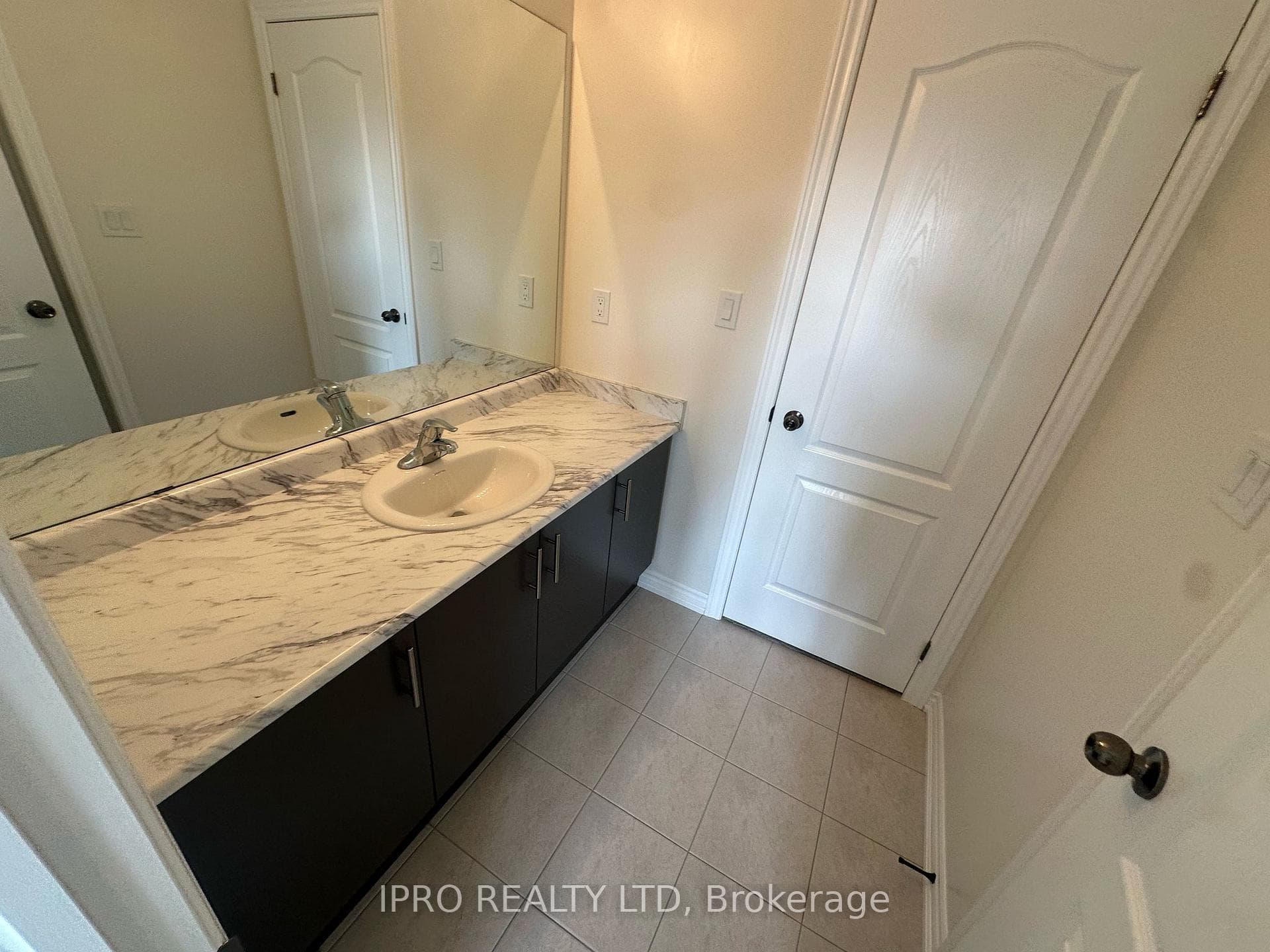 9 Lawrence D Pridham Avenue photo 30
