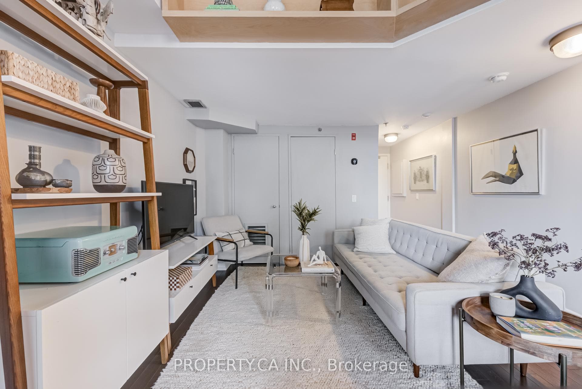 27 Brock Avenue Unit 203 photo 9