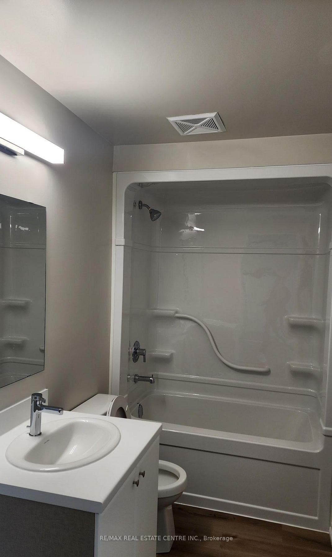 50 Herrick Avenue Unit LP18 photo 4