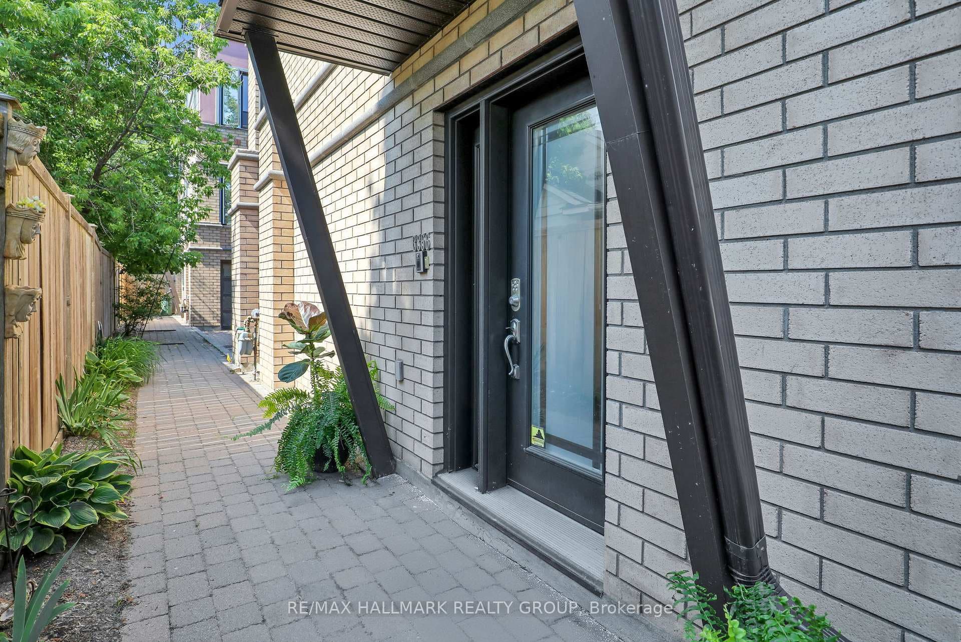 3356 CARLING Avenue photo 3