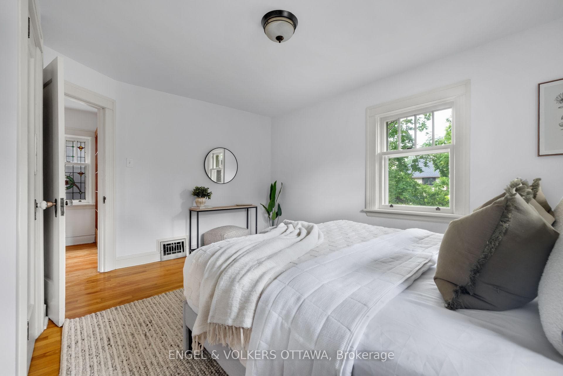 54 Glendale Avenue photo 26