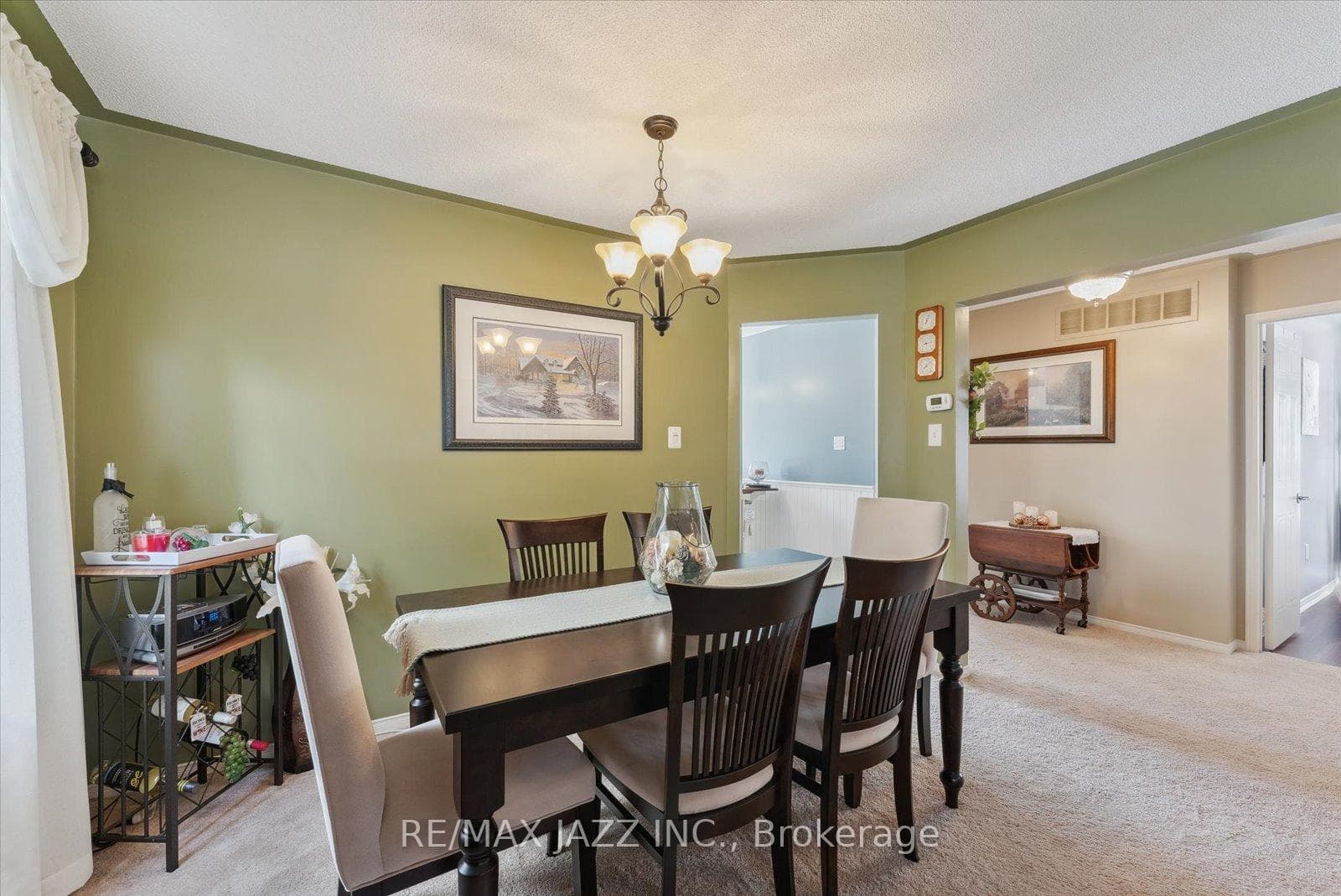 390 Elmwood Court photo 11
