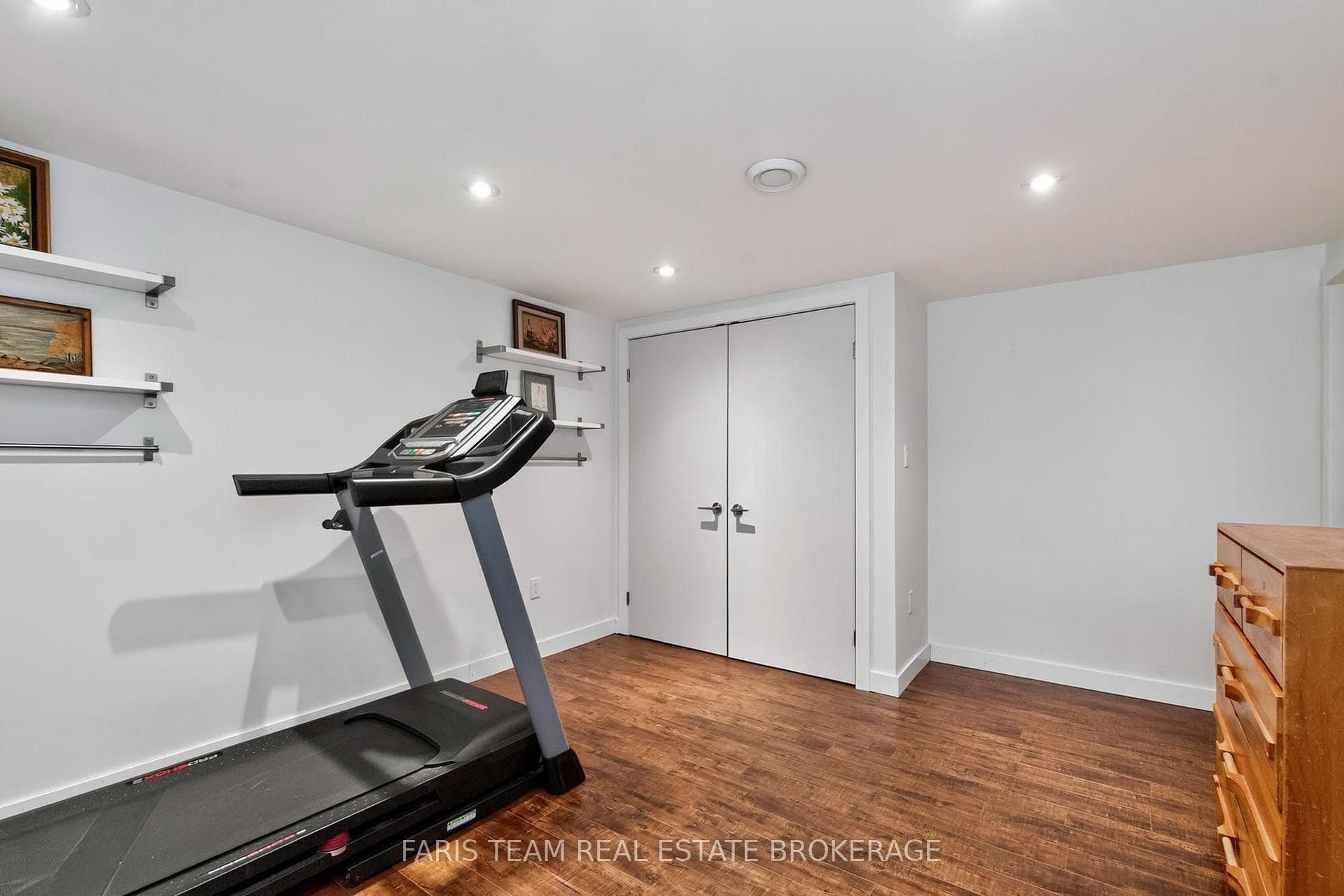 44 Jeffery Street photo 32