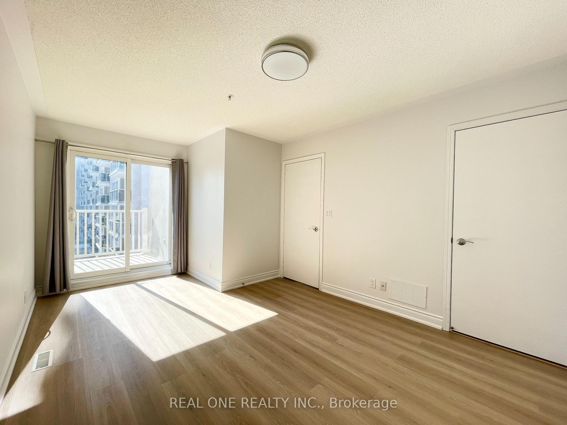 25 Richgrove Drive Unit 217 photo 15