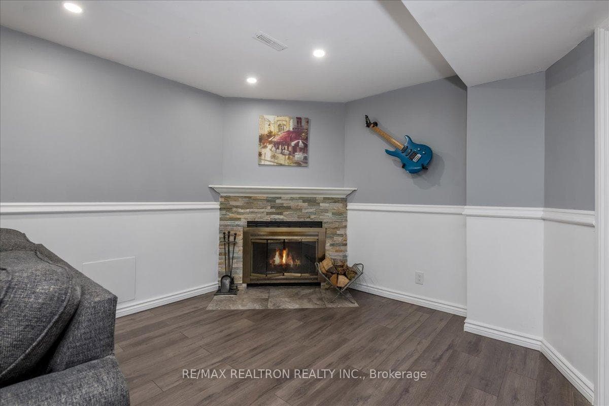 1202 Benson Street photo 22