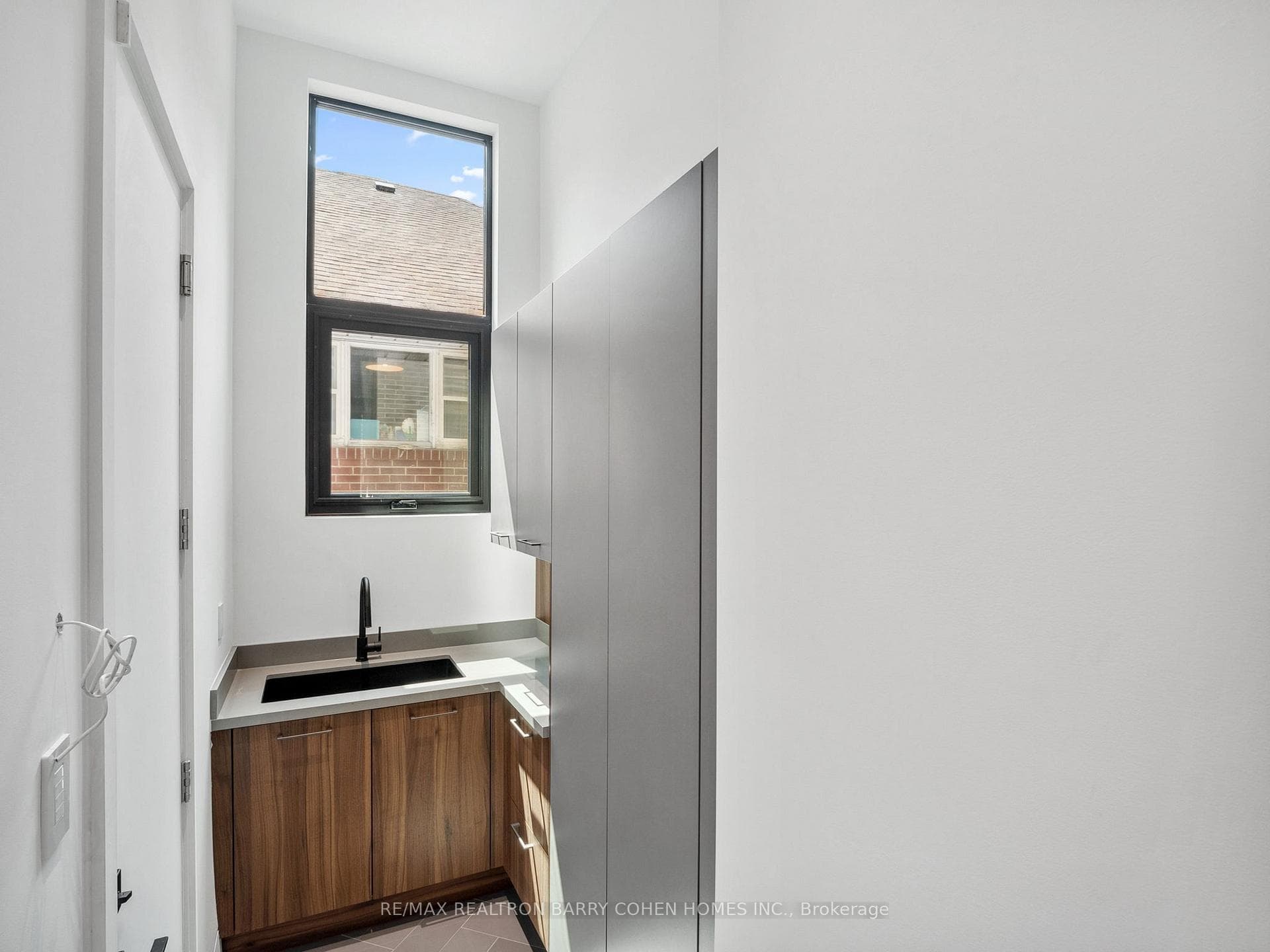 60 Alexandra Wood photo 17