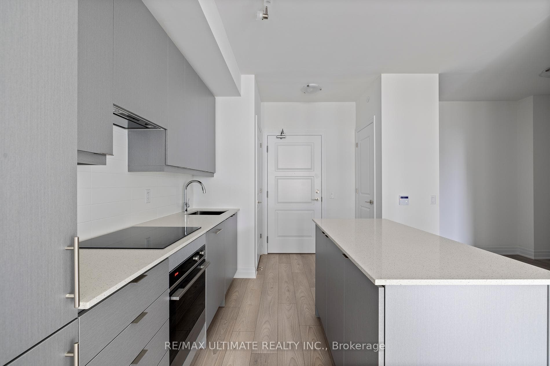 36 Elm Drive Unit 603 photo 6