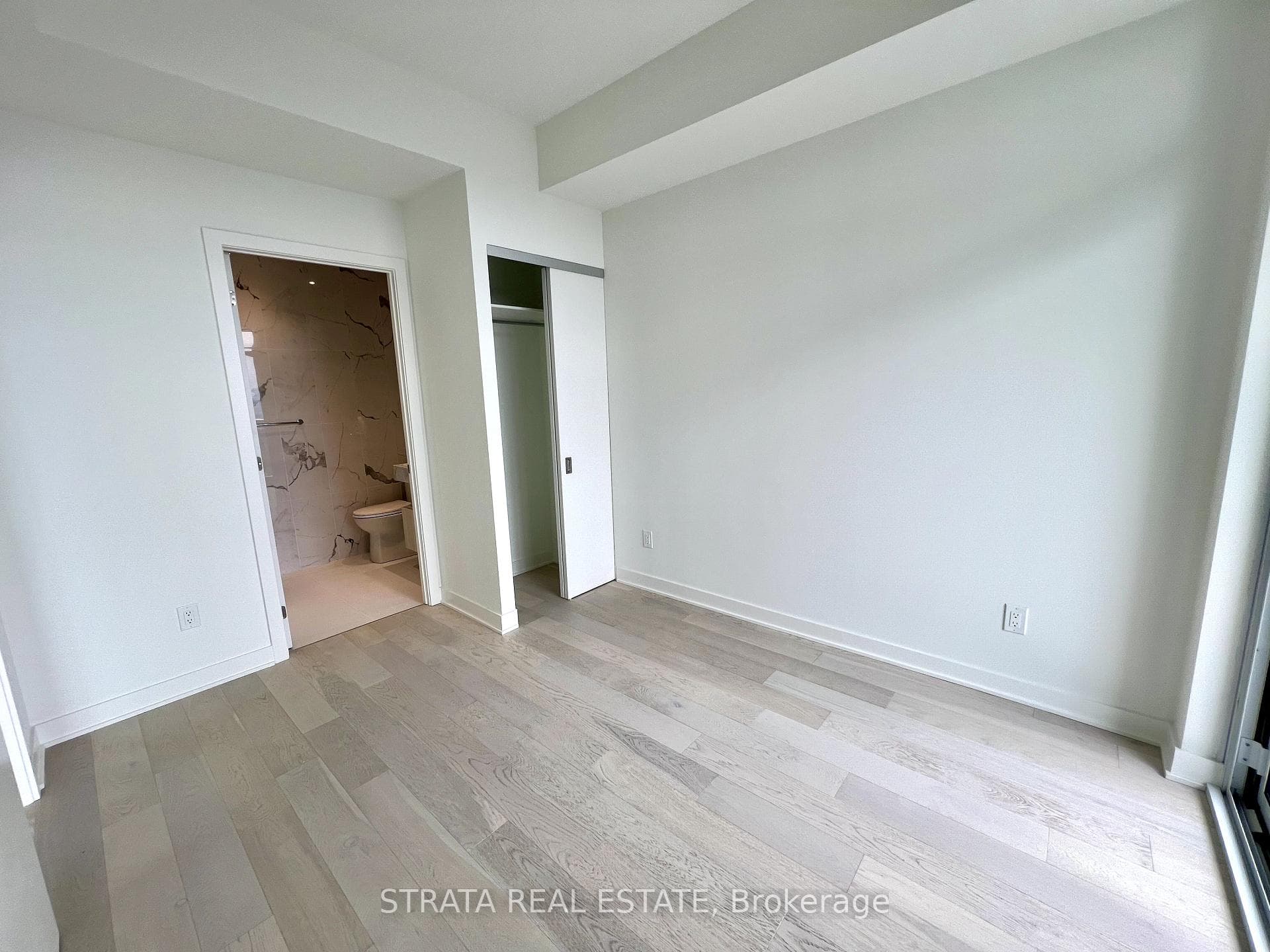 11 Yorkville Avenue Unit 5501 photo 10