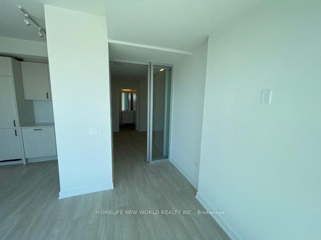 5 Quarrington Lane Unit 1707 photo 19