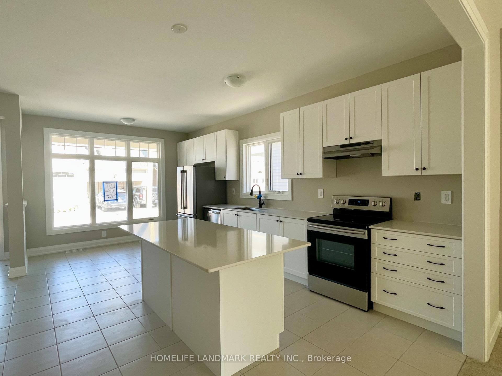16 Shelson Place photo 2