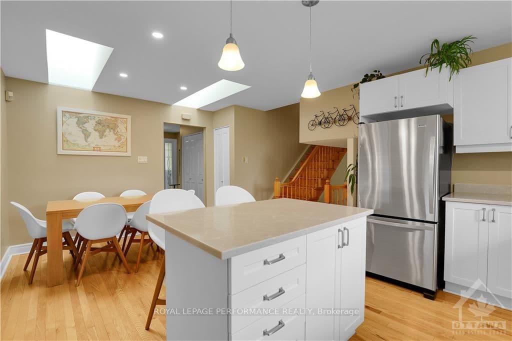 2043 BEAVERHILL Drive photo 13