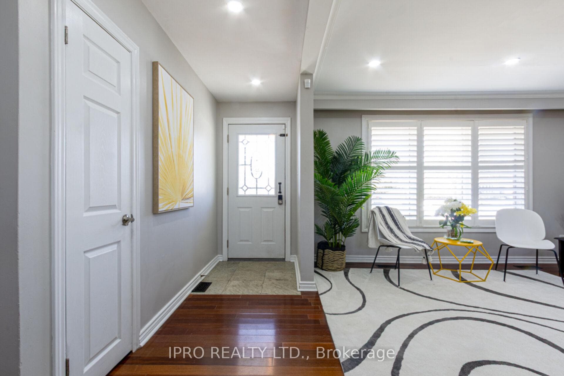 529 Trudale Court photo 4