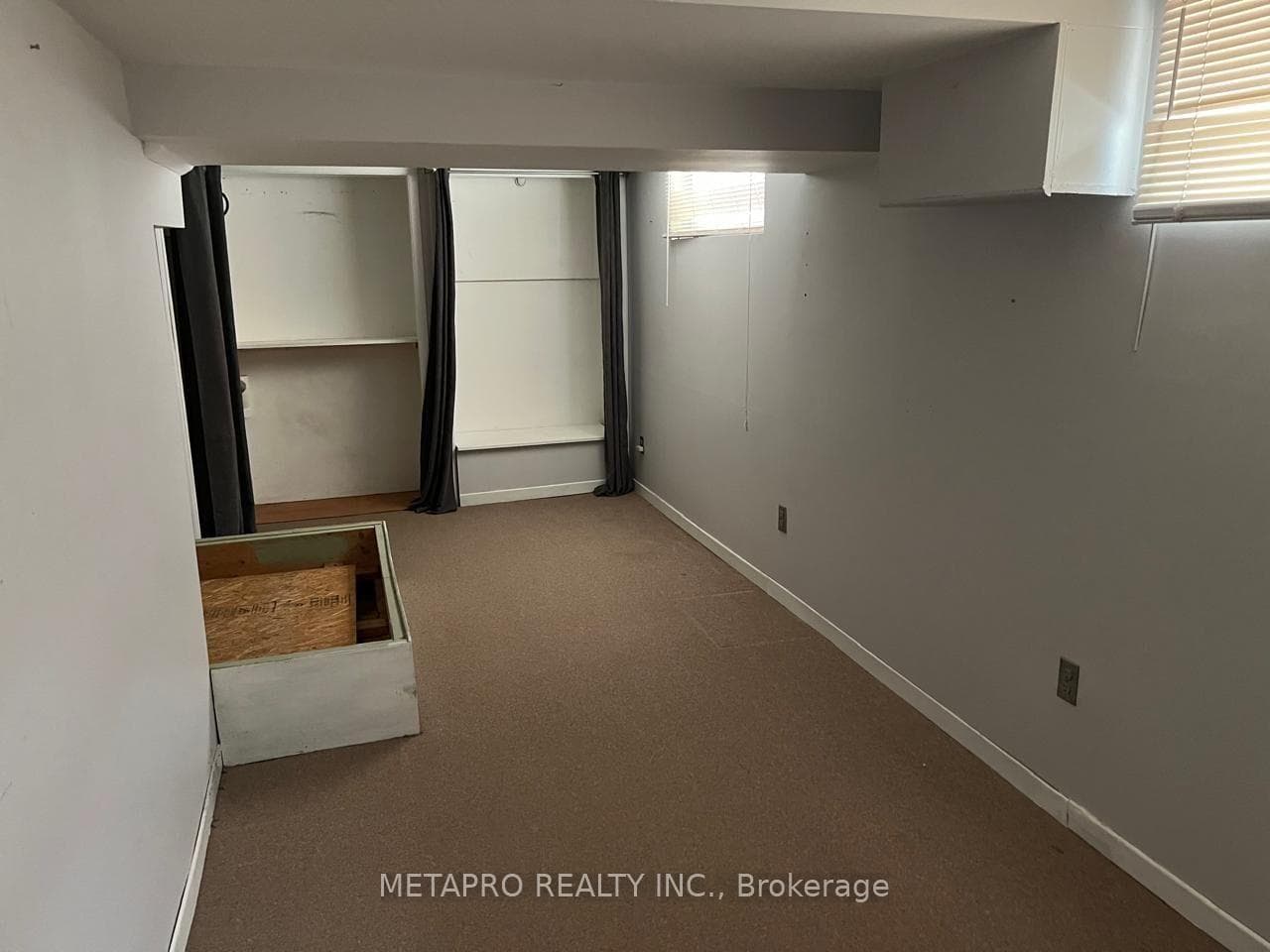 1294 Pinegrove Road photo 16