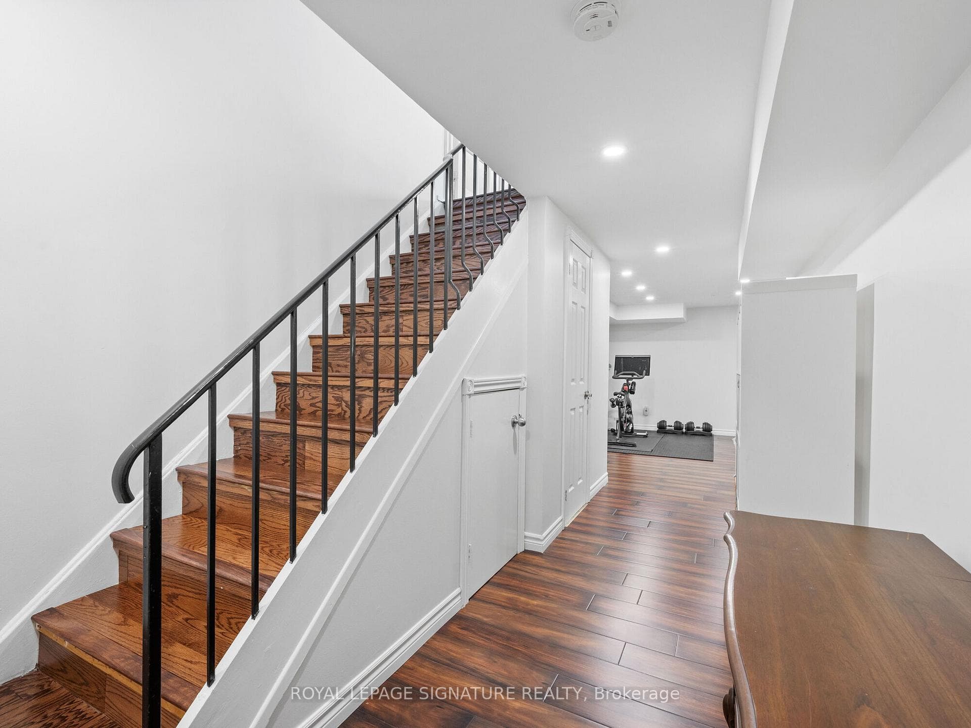 1542 Lancaster Drive Unit 95 photo 27