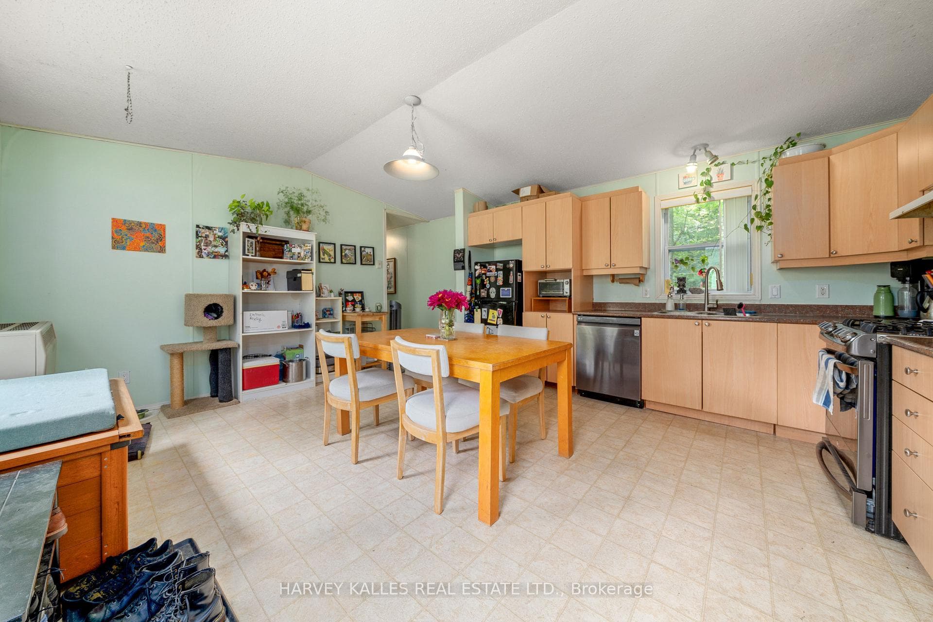 2029 Washburn Road photo 5