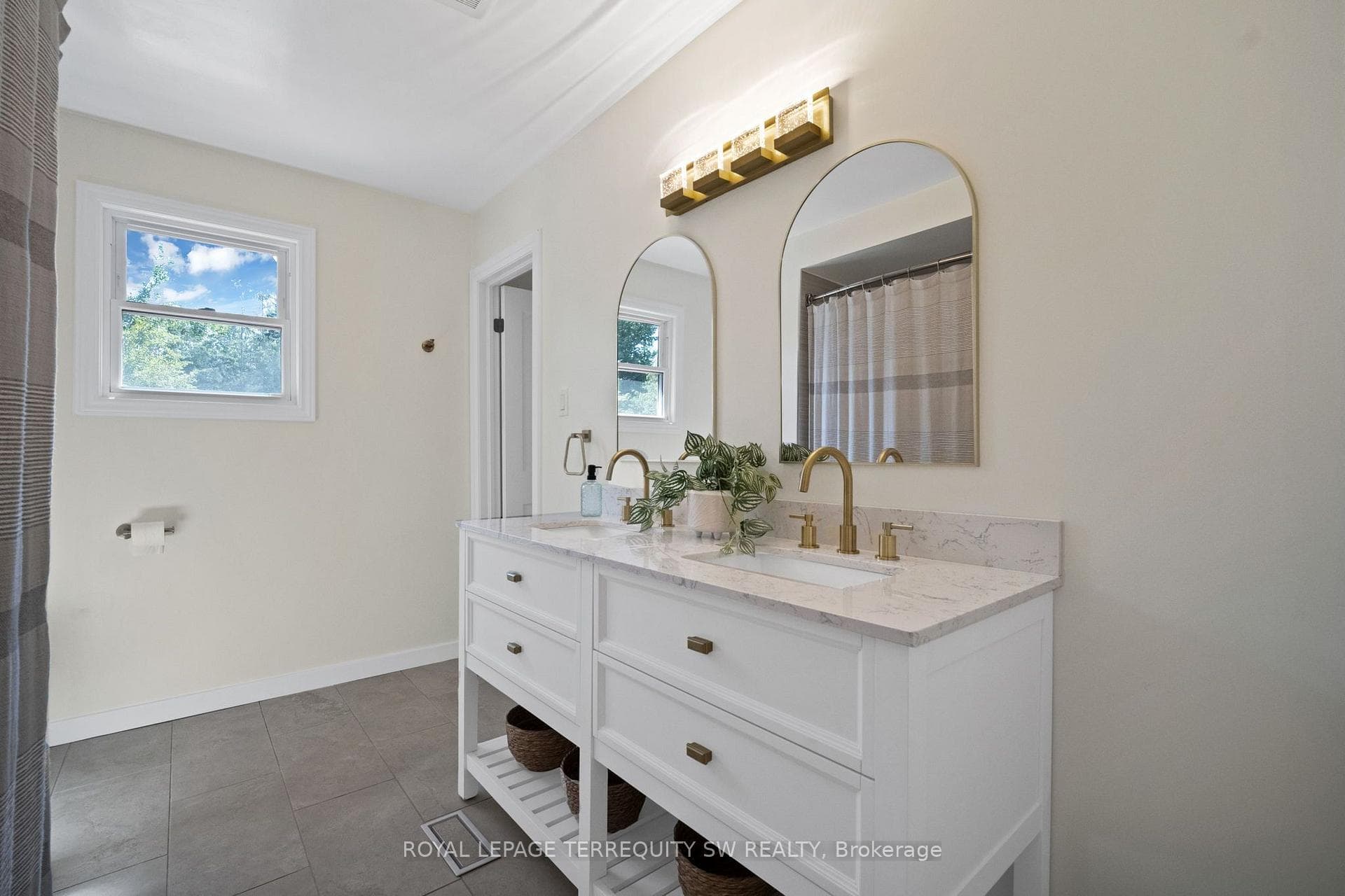 2249 Willard Avenue photo 29
