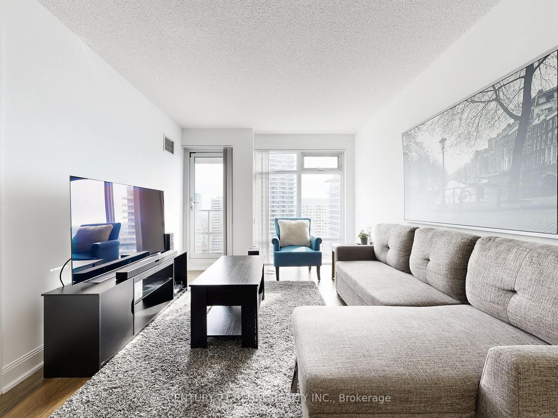 2191 Yonge Street Unit 2812 photo 5