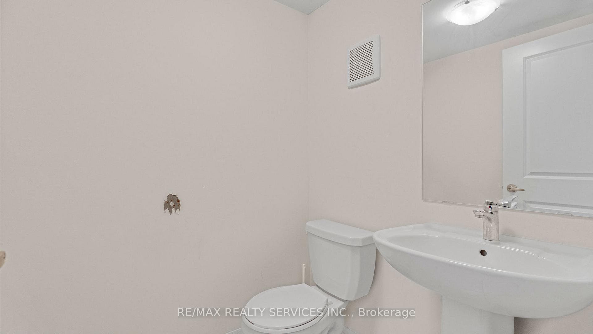 585 Colborne Street Unit 804 photo 11