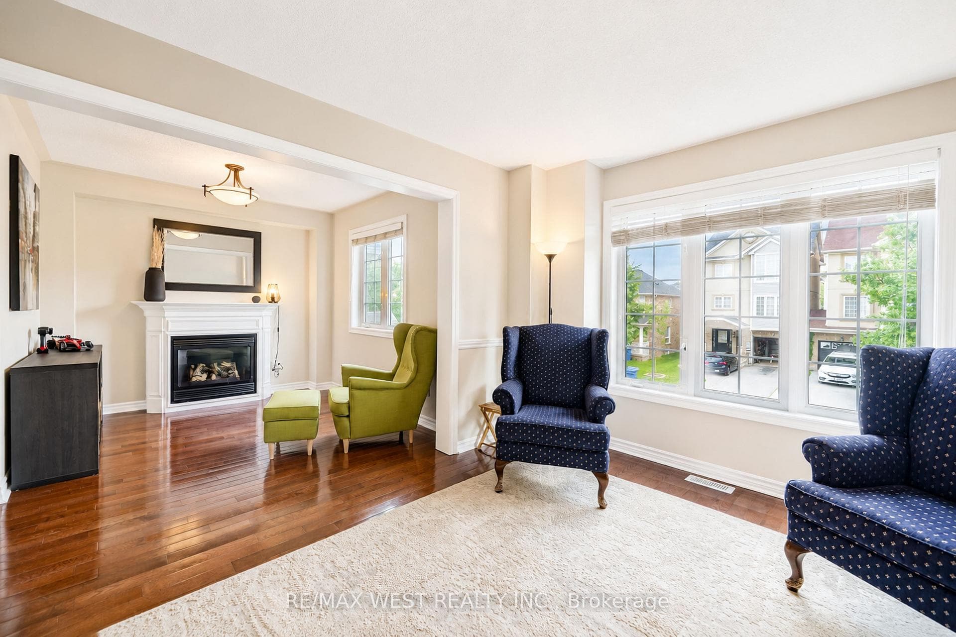 176 Gail Parks Crescent photo 6