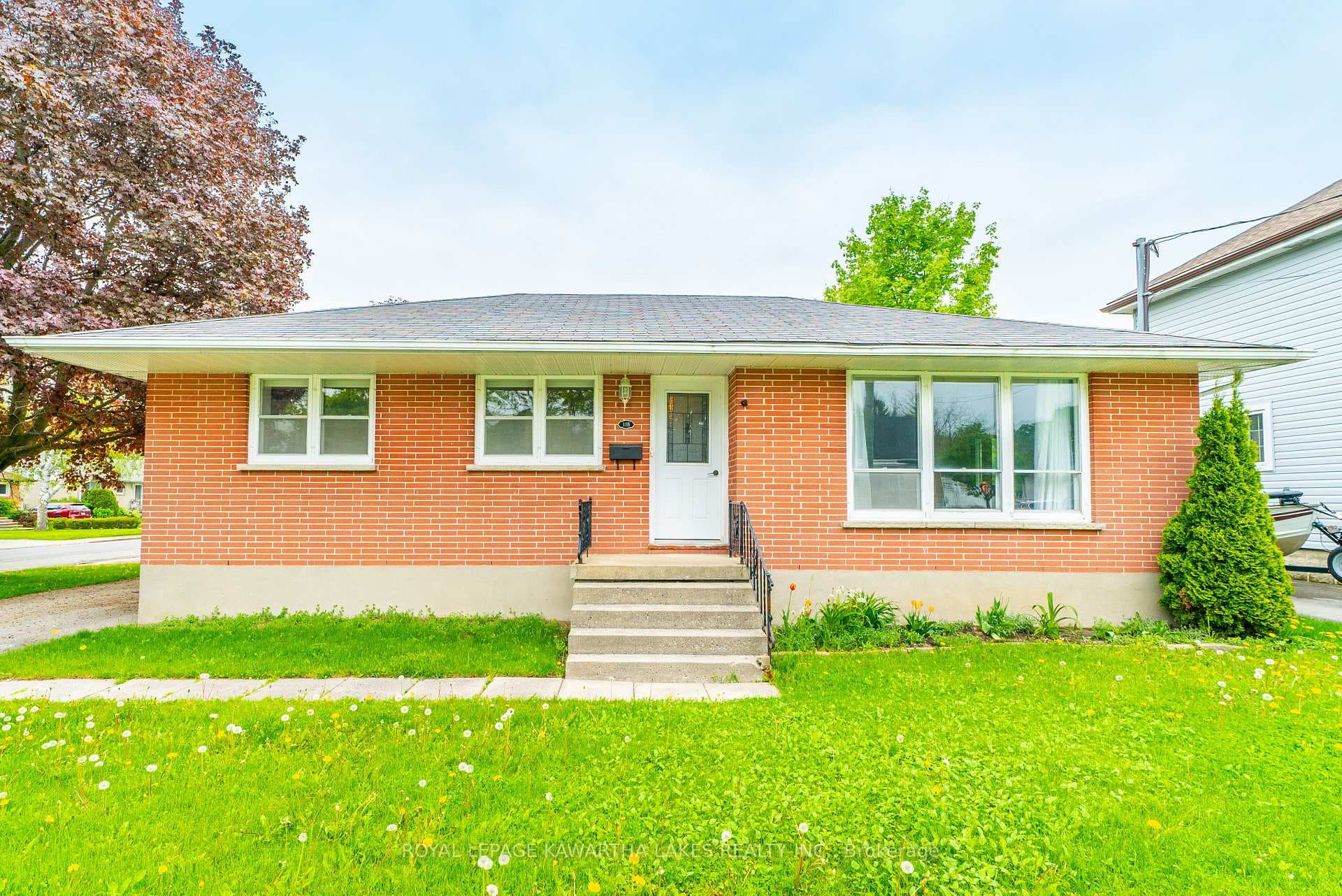 118 Albert Street photo 1