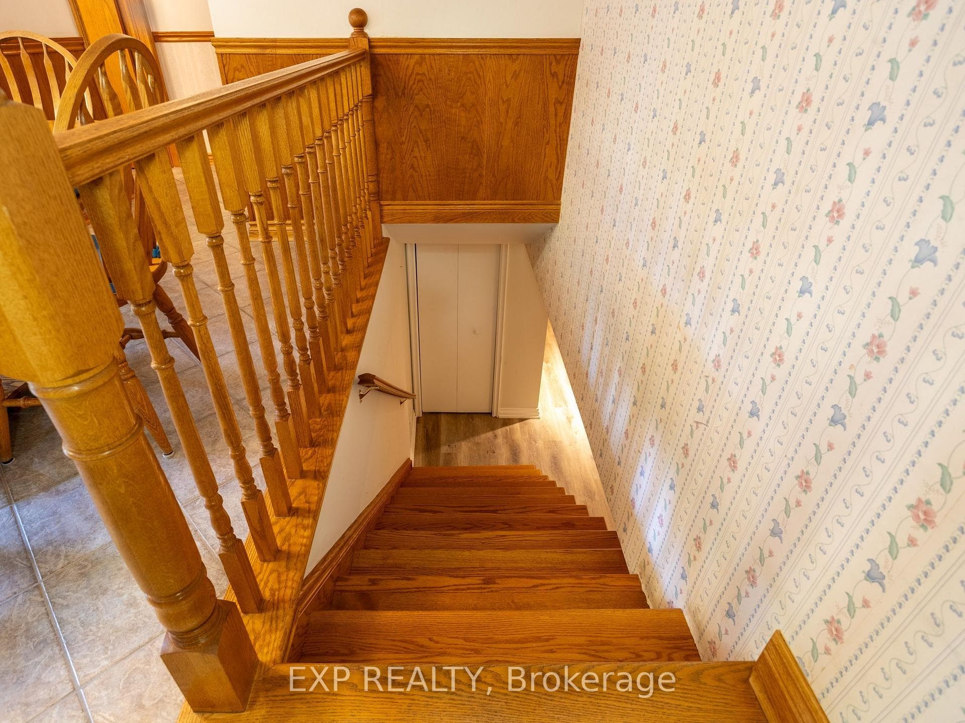 327 Angelene Street photo 11