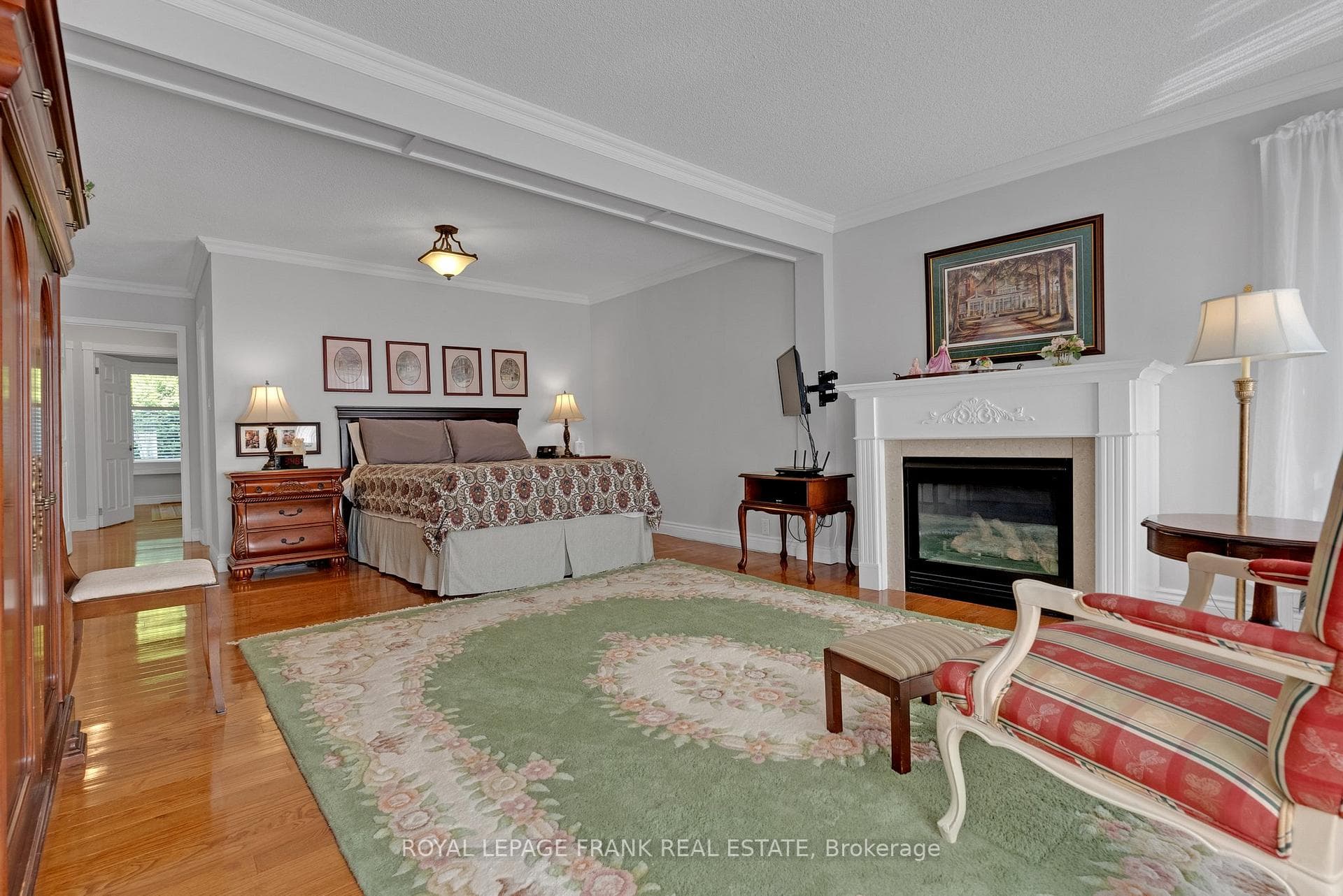 906 Liverpool Road photo 29