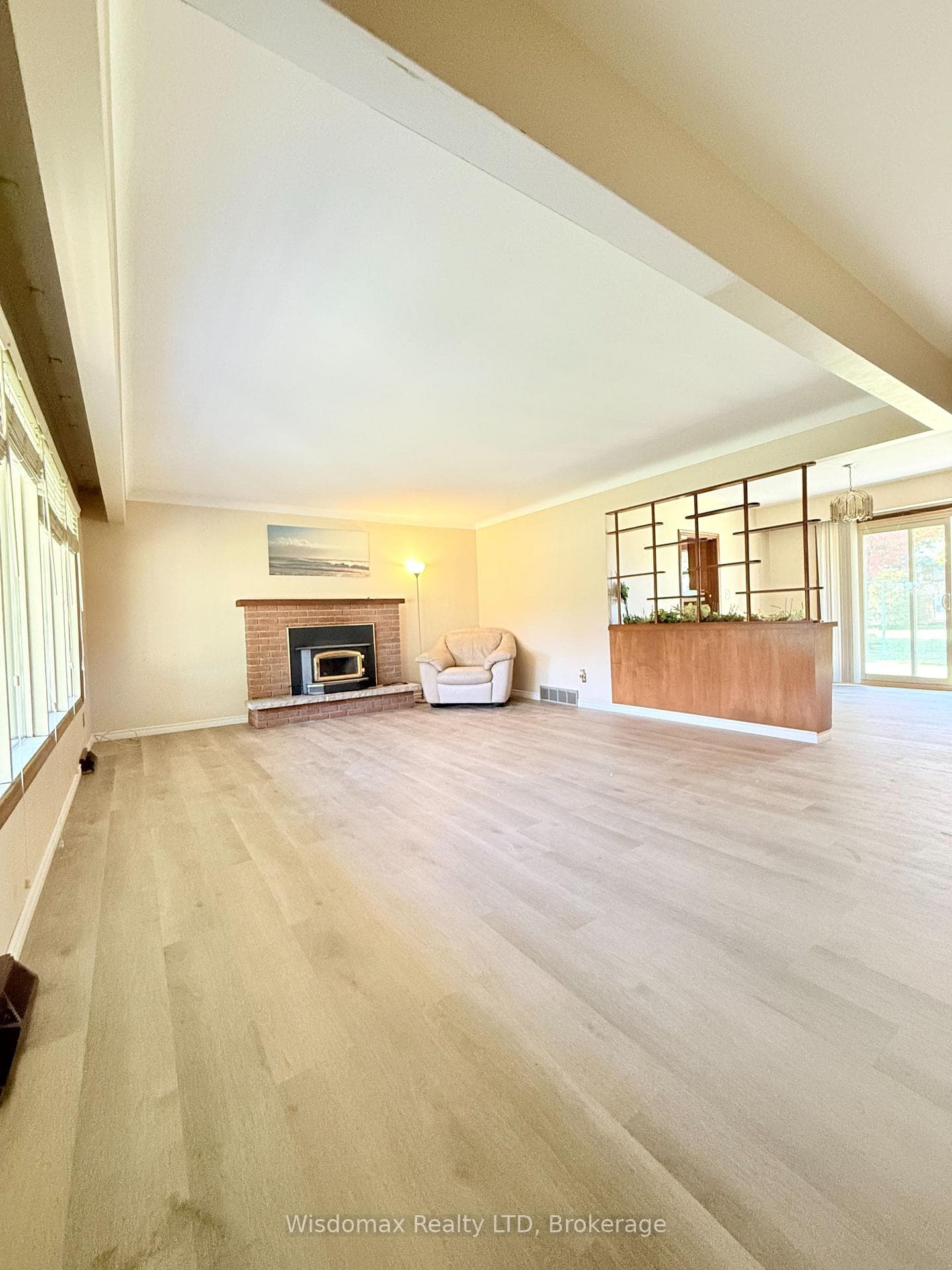 15 Pamela Drive Unit Upper photo 2
