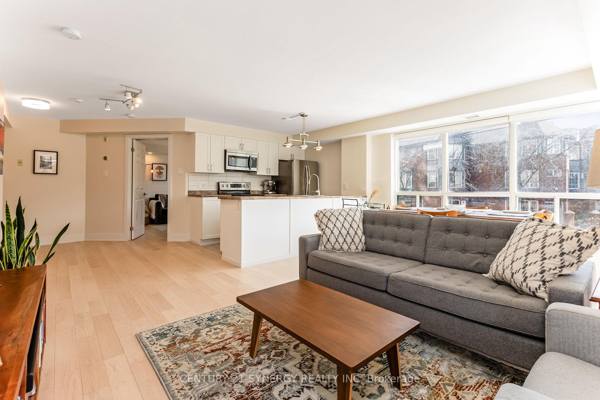 429 Somerset Street Unit 210 photo 6