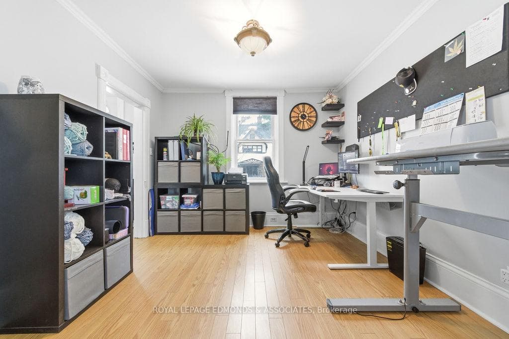 408 Moffat Street photo 22
