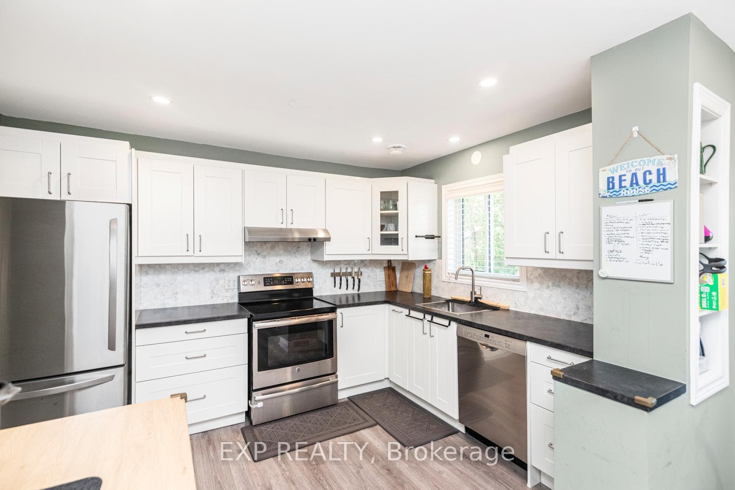 2055 Churchill Avenue photo 6