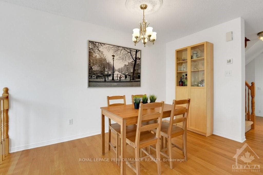 117 DUNTROON Circle photo 7