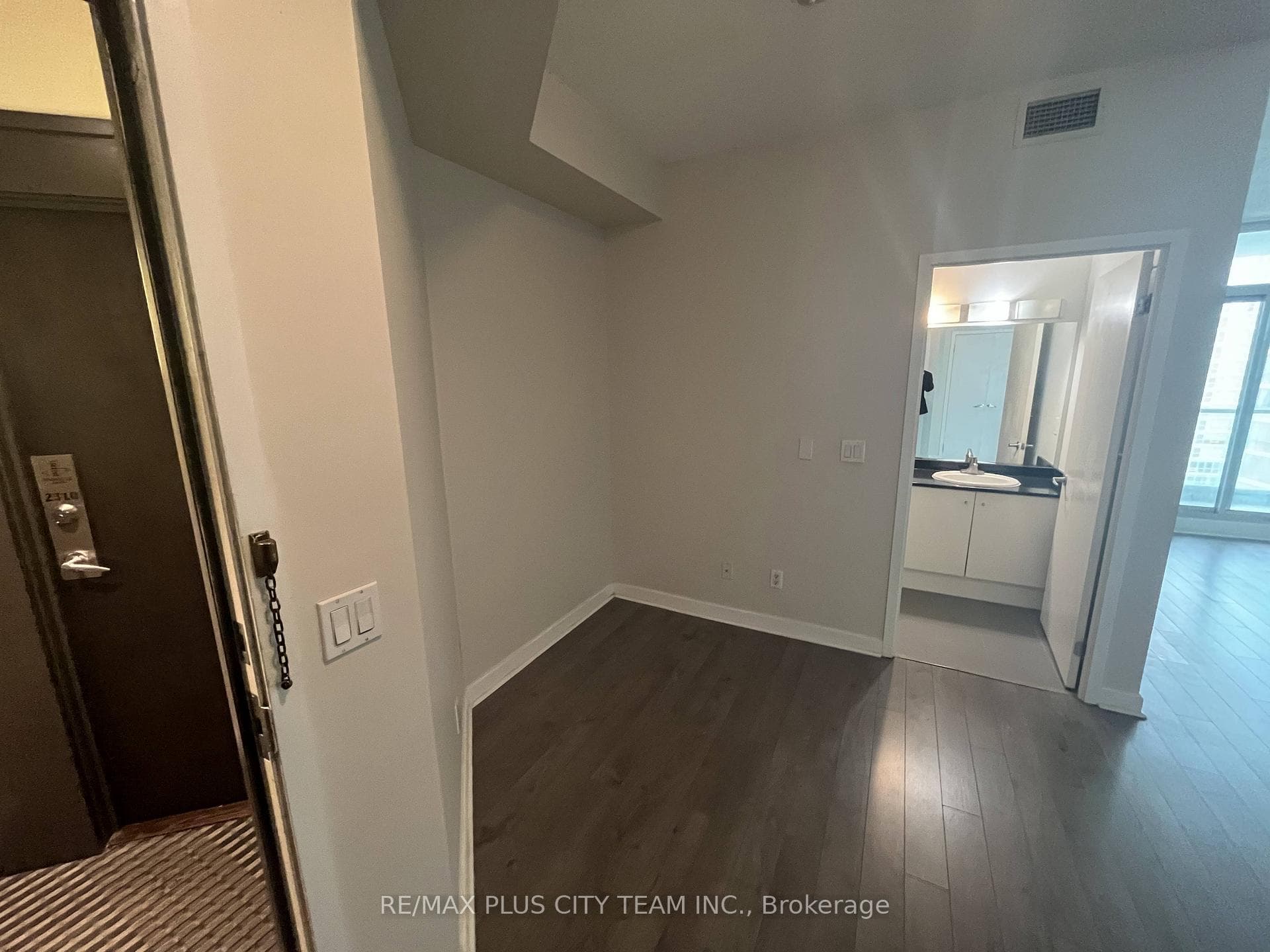 12 Yonge Street Unit 2311 photo 3