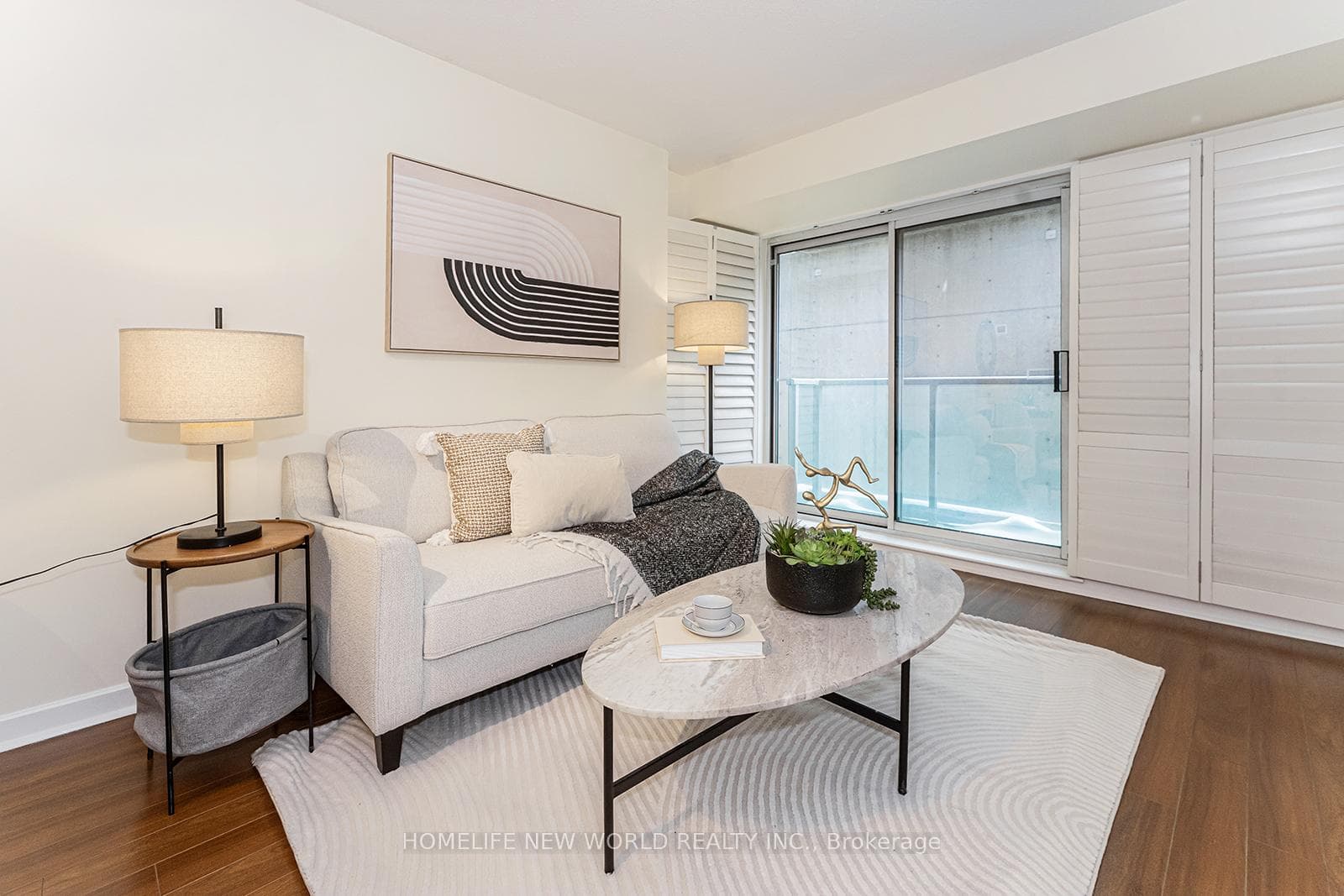 8 Park Road Unit 1716 photo 10