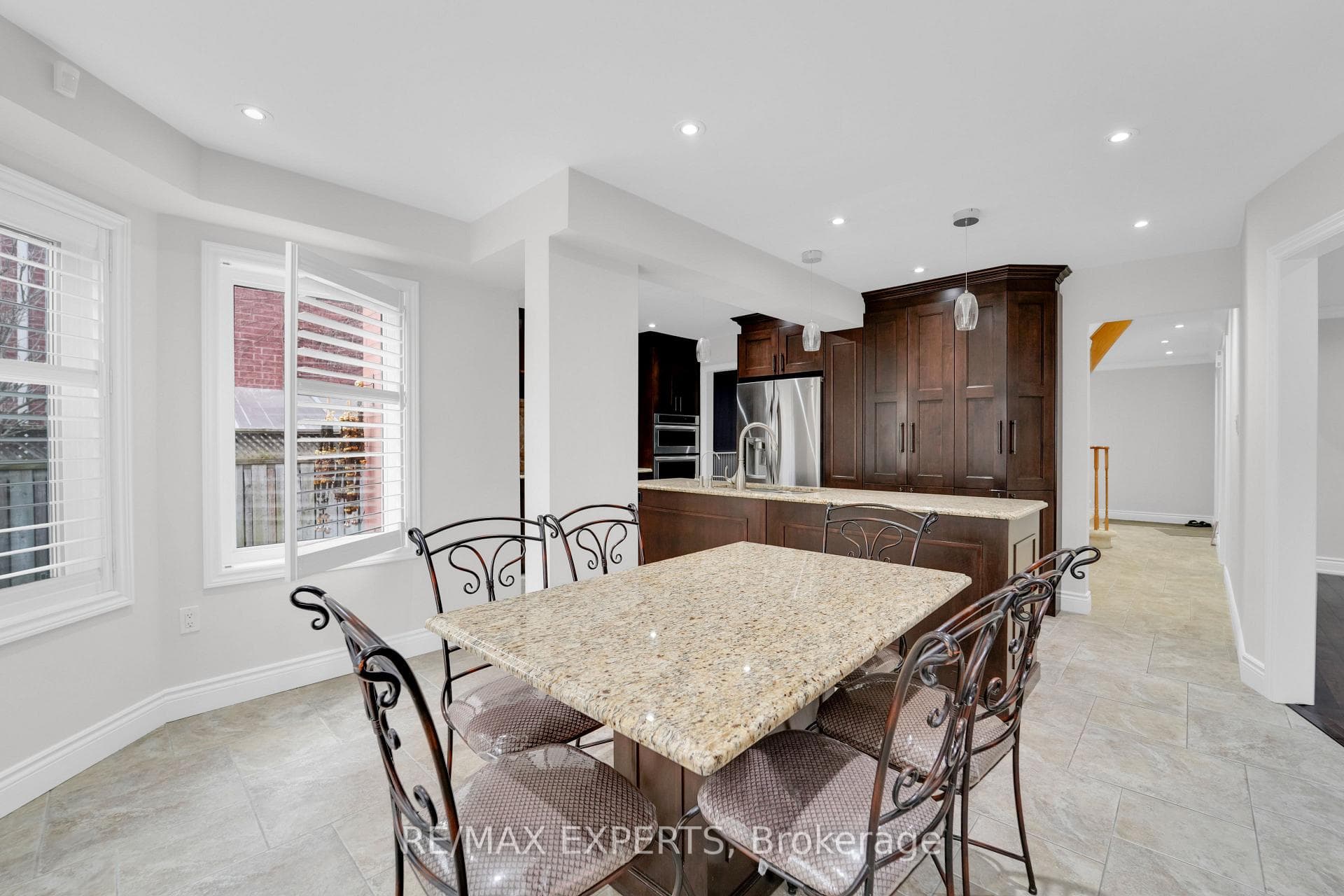 15338 Argyll Road photo 5