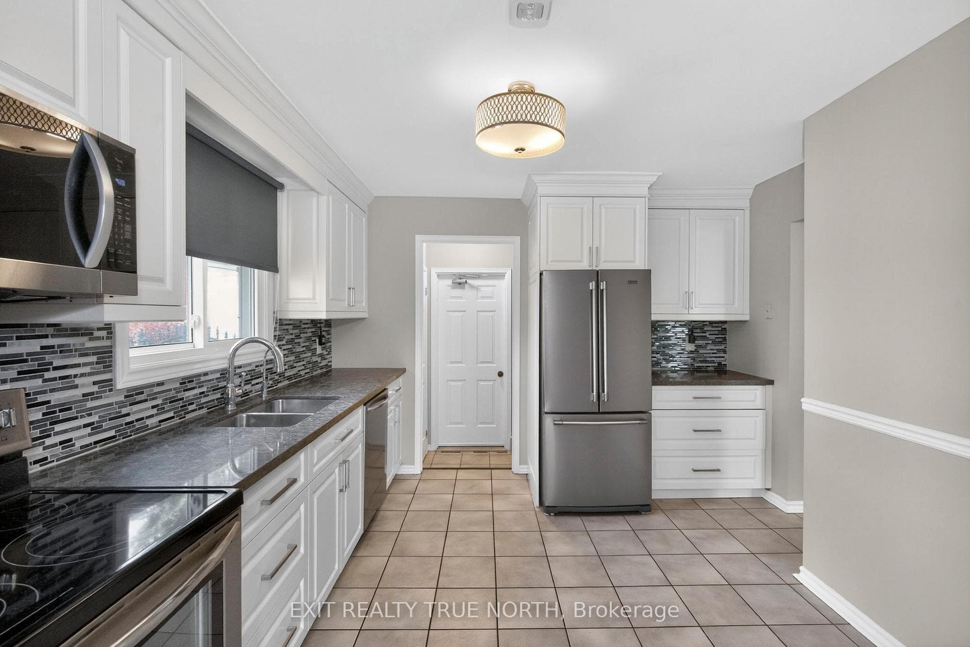 64 Gosney Crescent photo 6