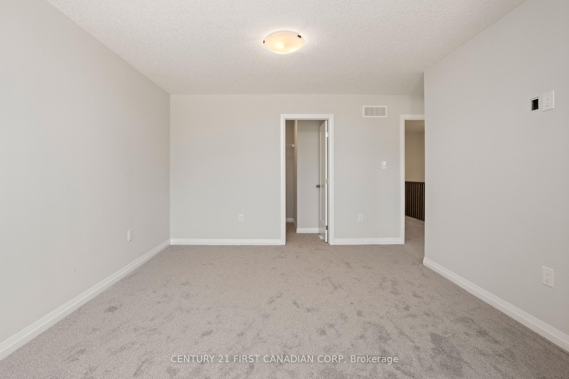 6917 HEATHWOODS Avenue photo 15