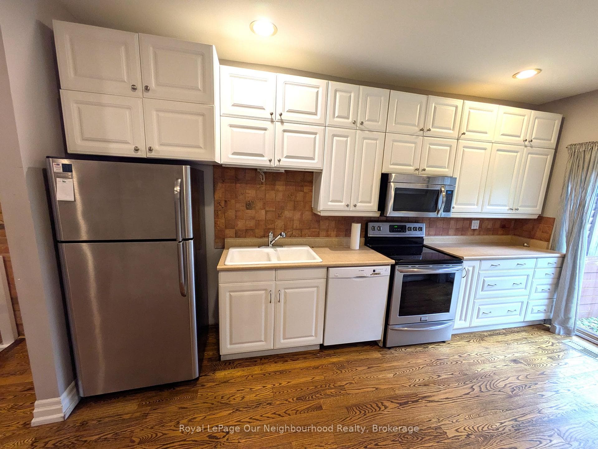 86 Asquith Avenue Unit Main photo 7