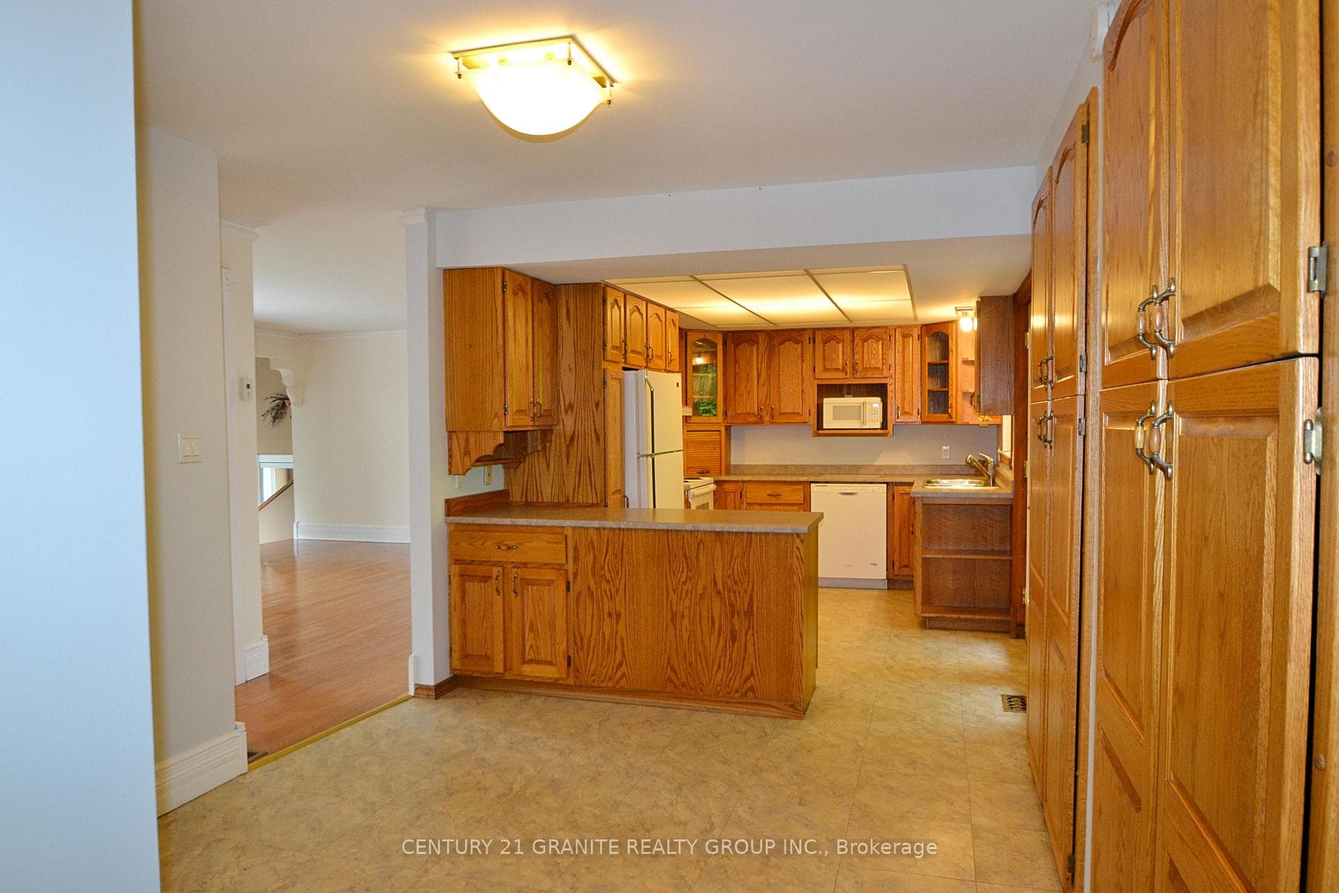 257 Hastings Street photo 15