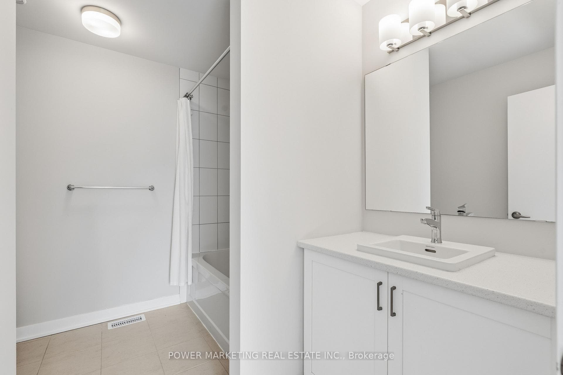 448 Epoch Street photo 18
