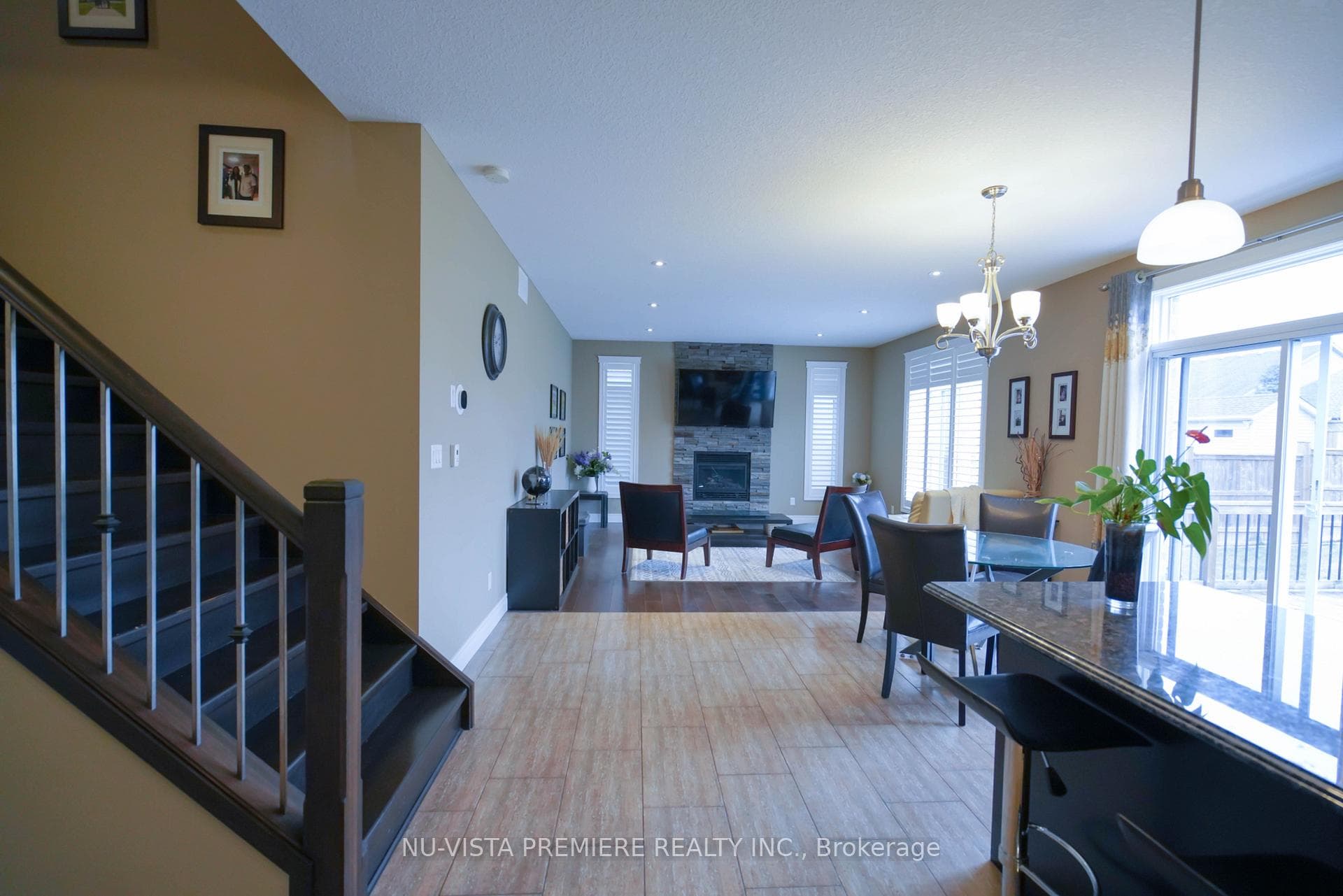 968 Springbank Avenue photo 4