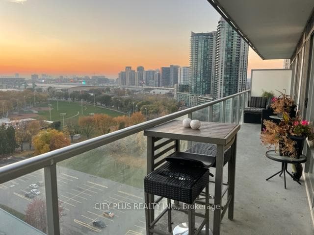 90 Stadium Road Unit 1605 photo 6