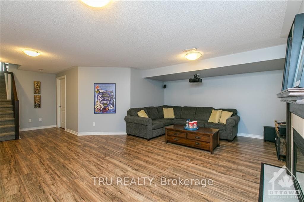 432 GERRY LALONDE Drive photo 24