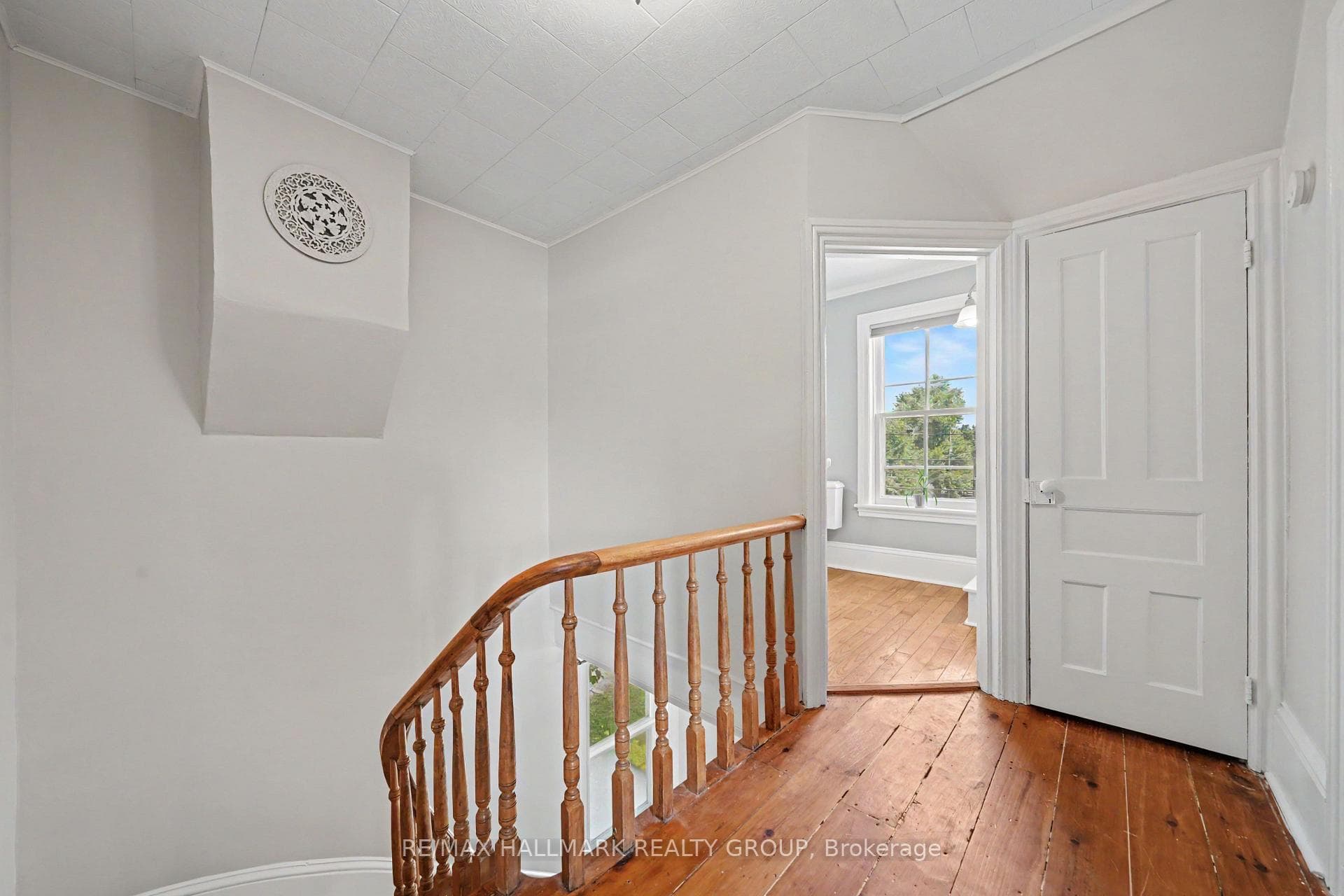 98 Drummond Street photo 23