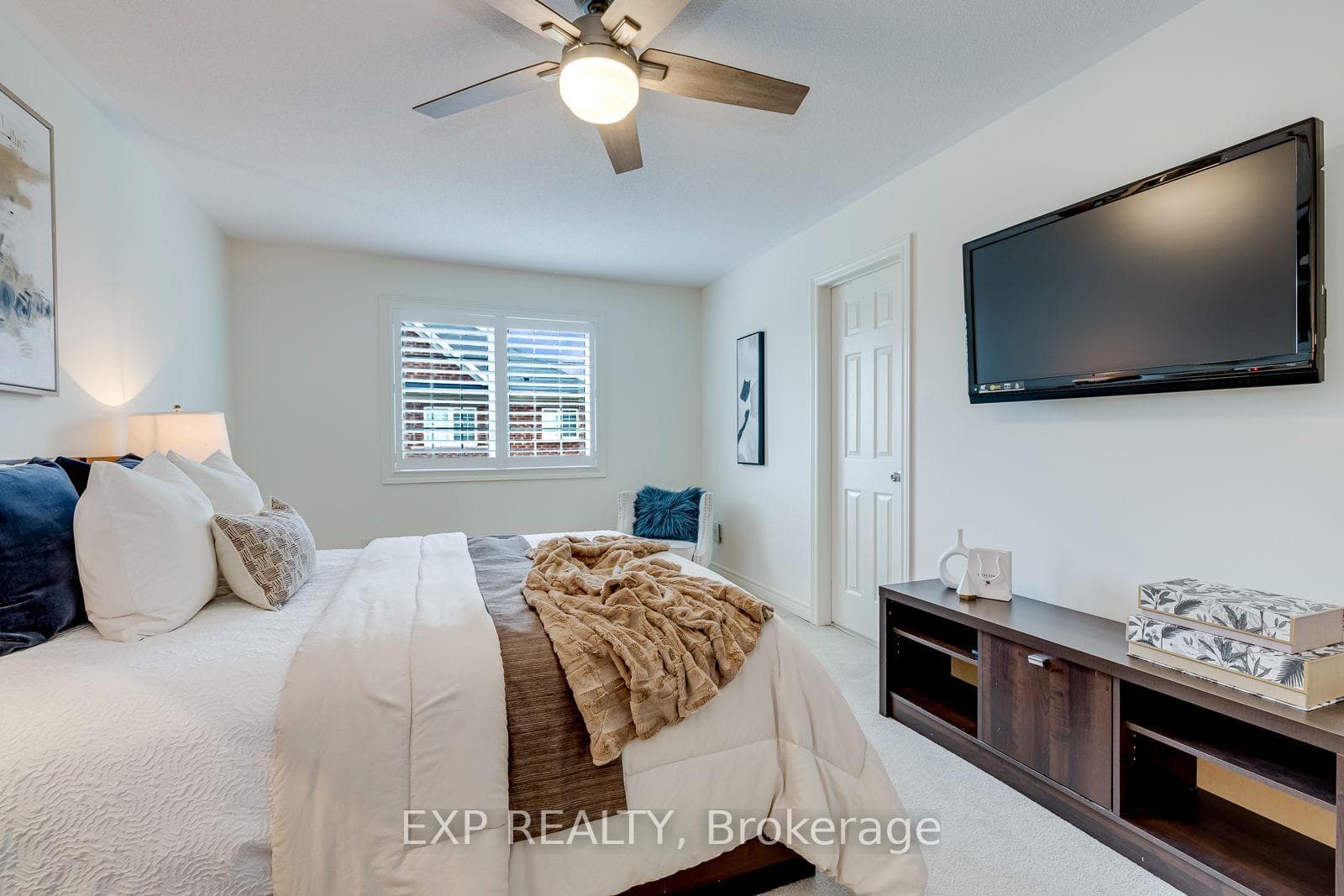 598 Bessborough Drive photo 26