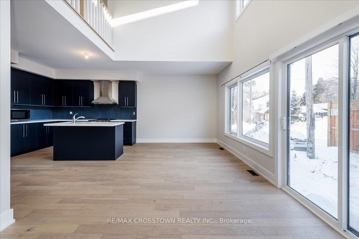 19' Ceiling in Great Room