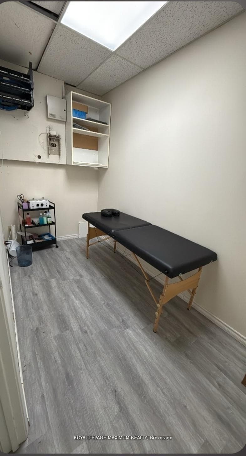 4220 Steeles Avenue Unit C10 photo 32