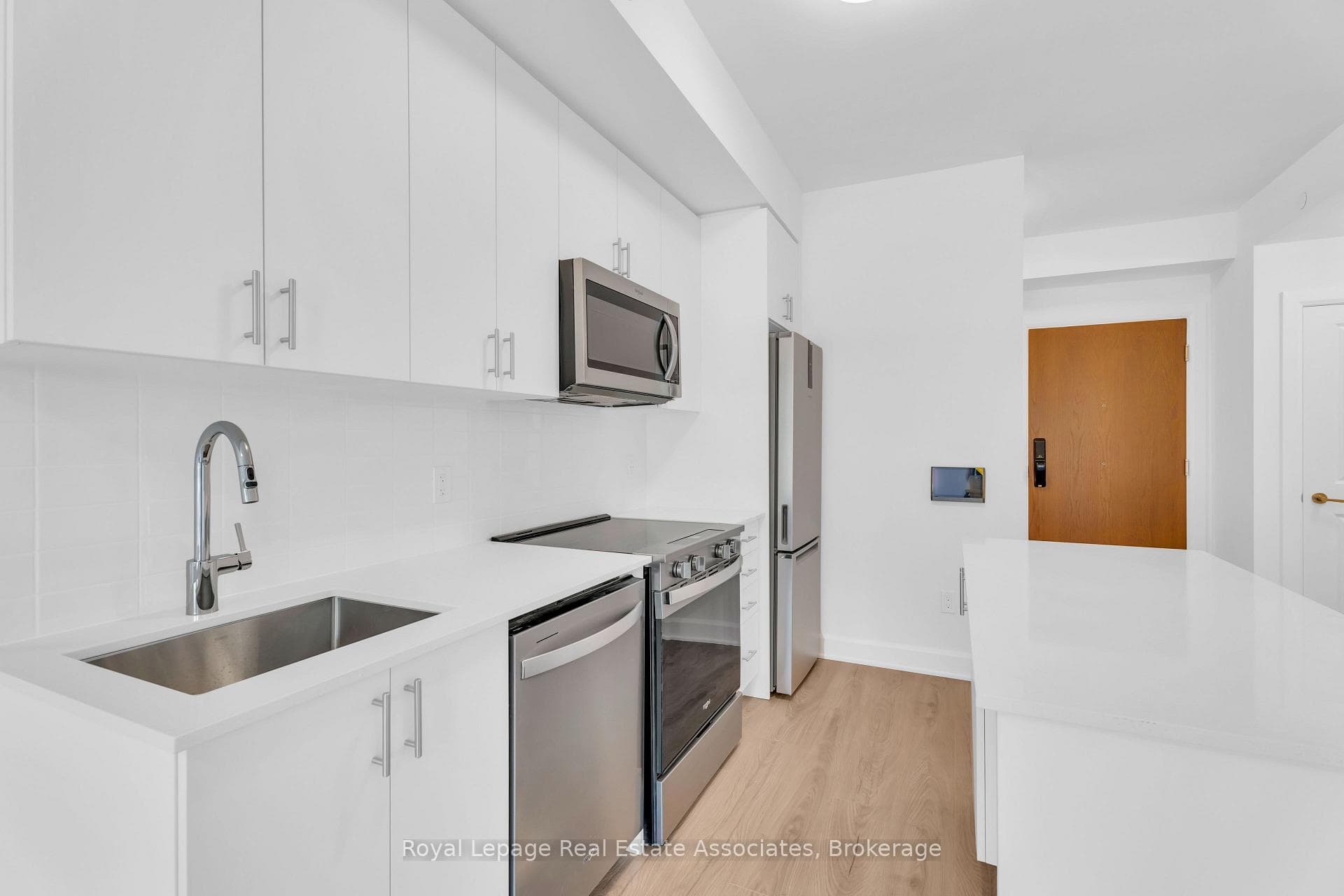3240 William Coltson Avenue Unit 216 photo 10