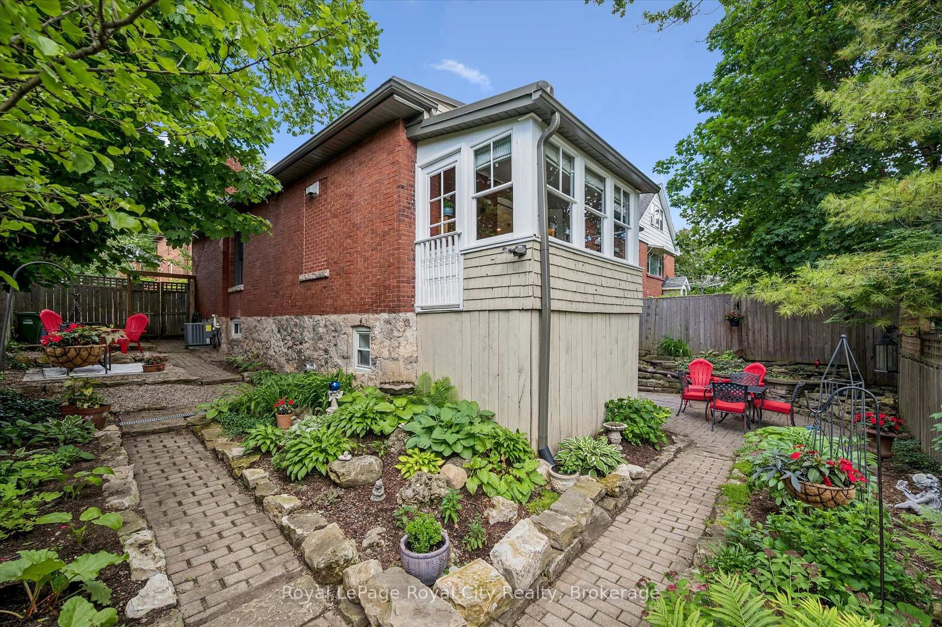 164 King Street photo 38