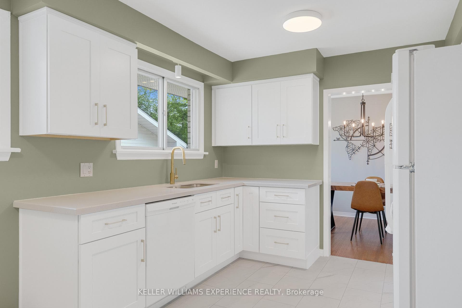 30 Alexander Avenue photo 10